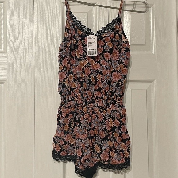 Romper - Picture 1 of 1